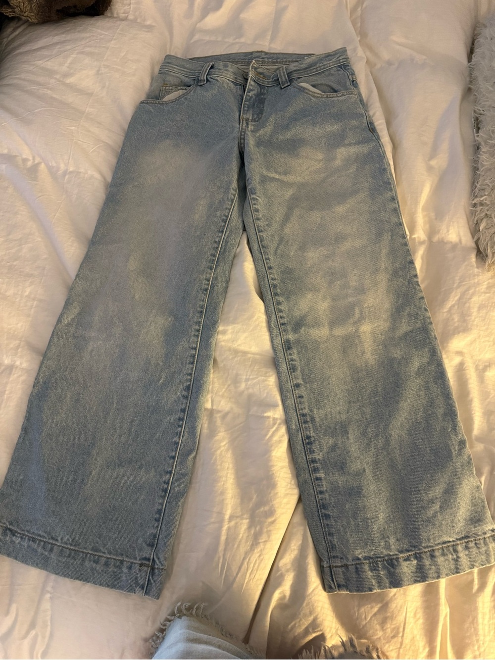 Light Blue Women’s Wide-Leg Jeans